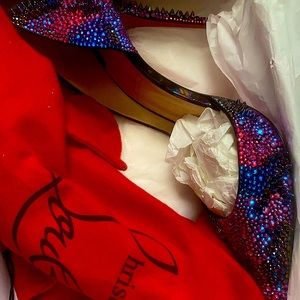 Christian Louboutin Iriza strass pumps